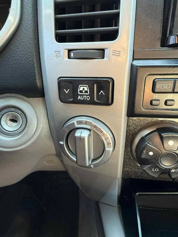 2003 Toyota 4Runner Image 23