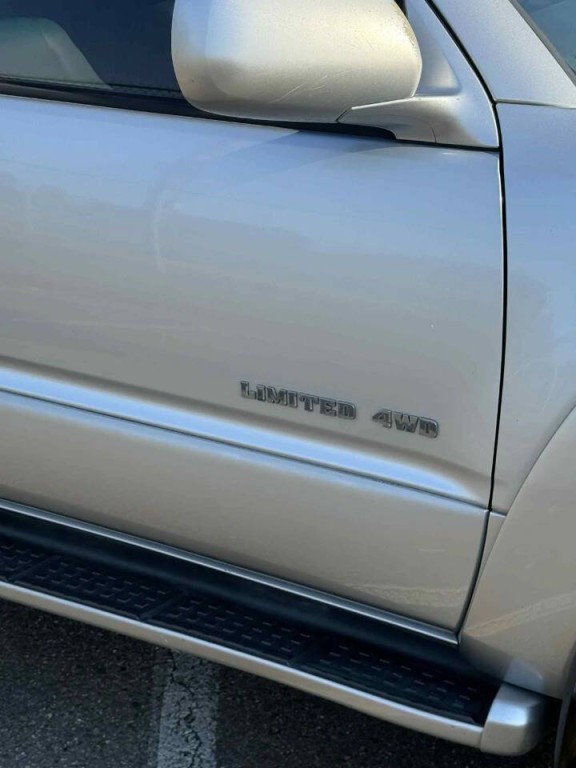 2003 Toyota 4Runner Image 24
