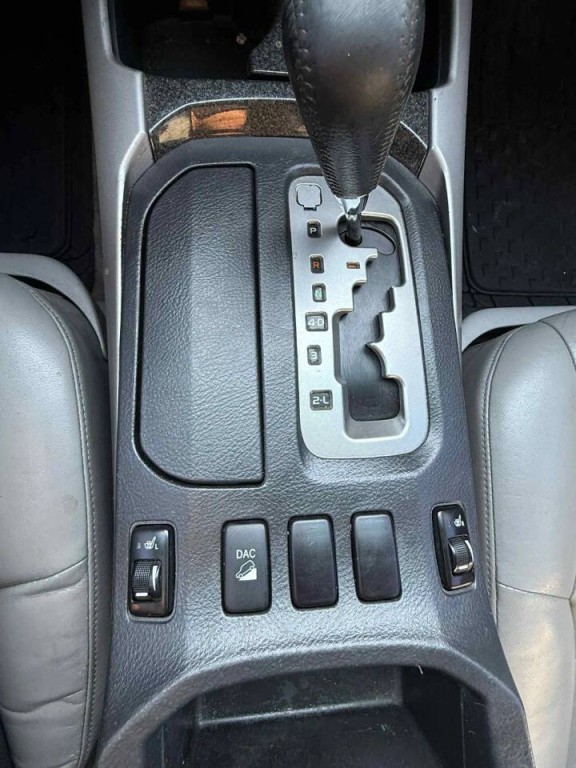 2003 Toyota 4Runner Image 30