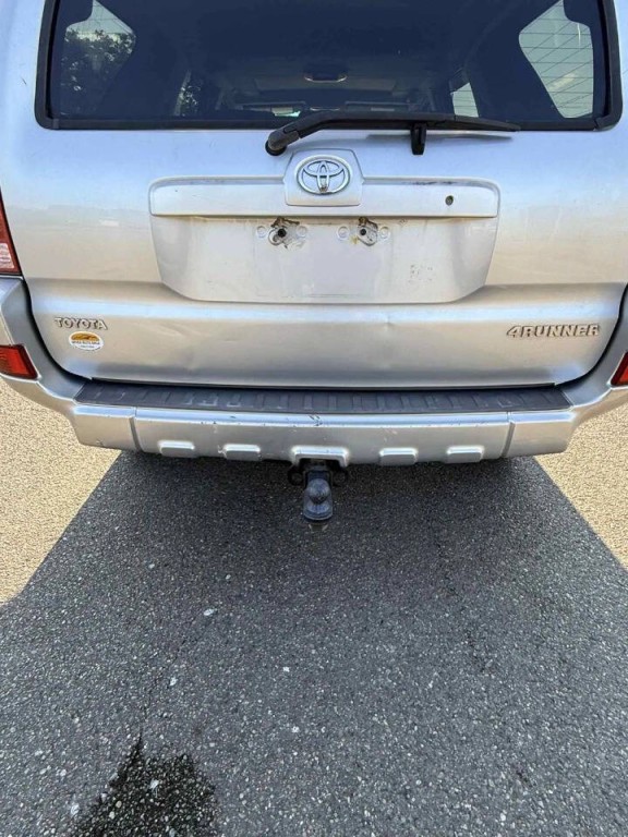 2003 Toyota 4Runner Image 32