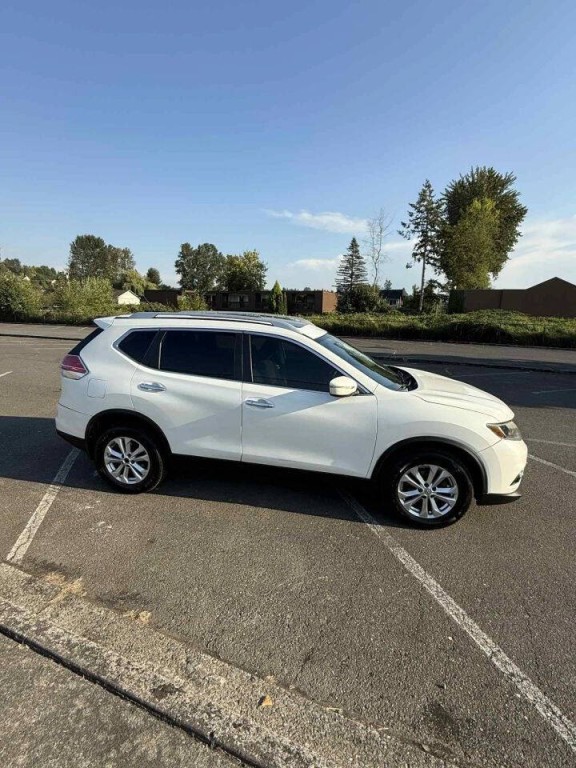 2015 Nissan Rogue Image 2