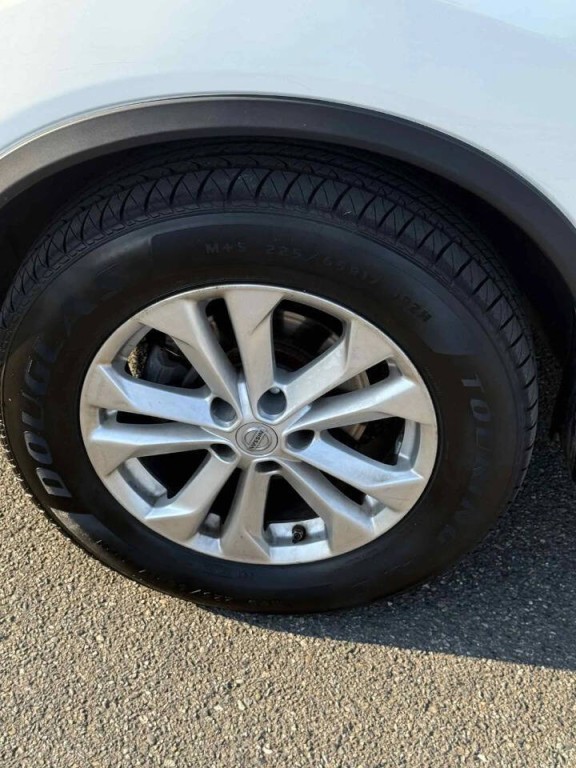 2015 Nissan Rogue Image 4