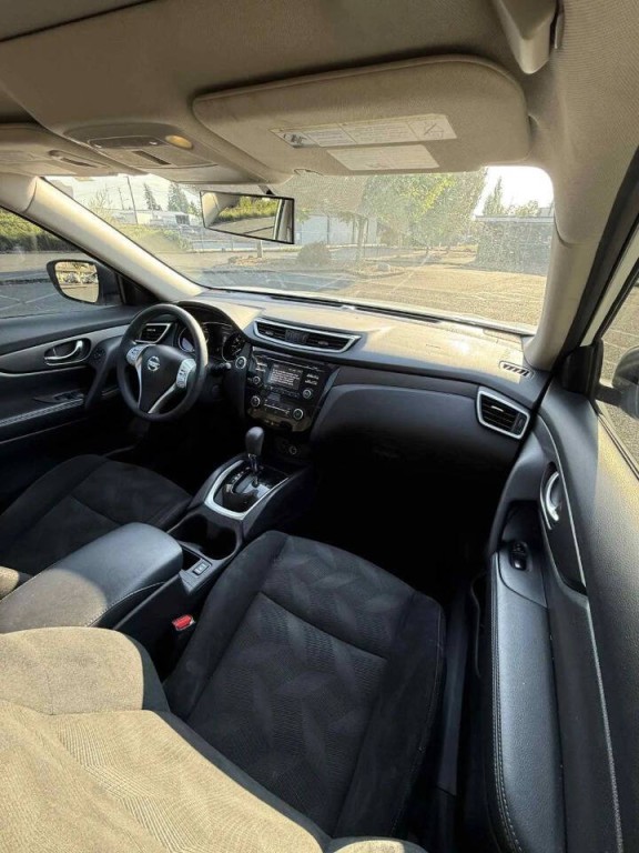 2015 Nissan Rogue Image 8
