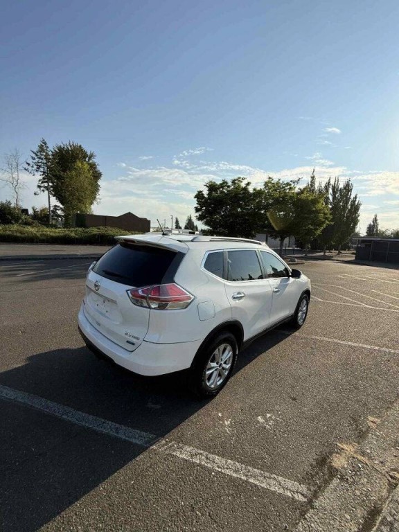 2015 Nissan Rogue Image 18