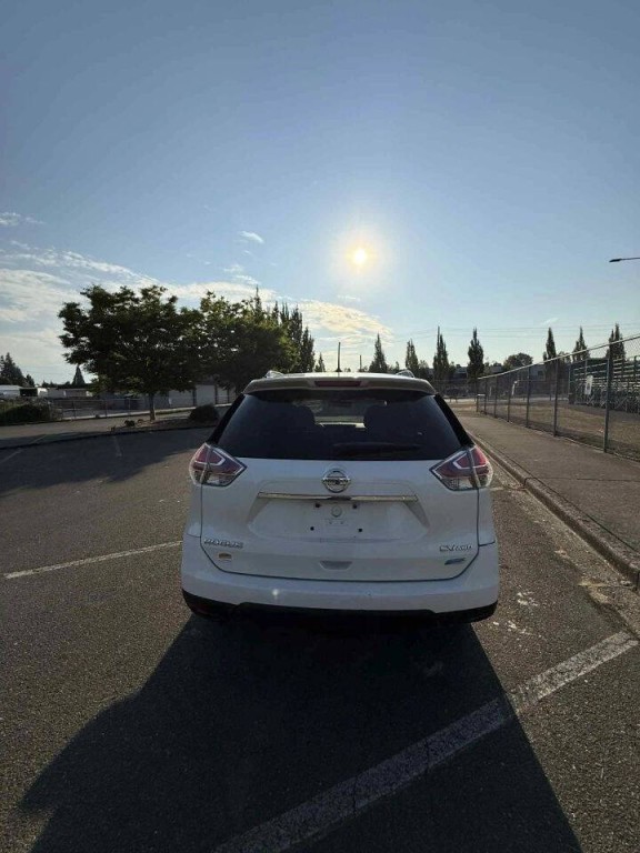 2015 Nissan Rogue Image 24