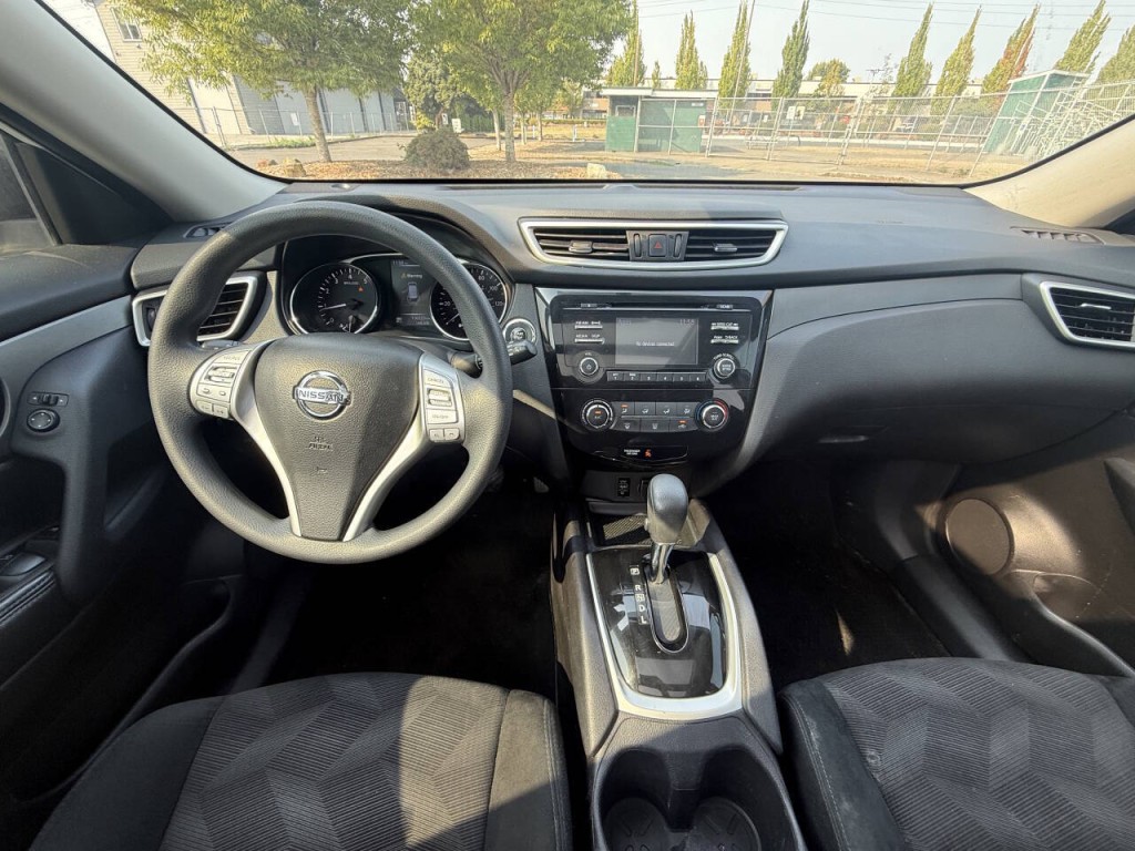 2015 Nissan Rogue Image 12