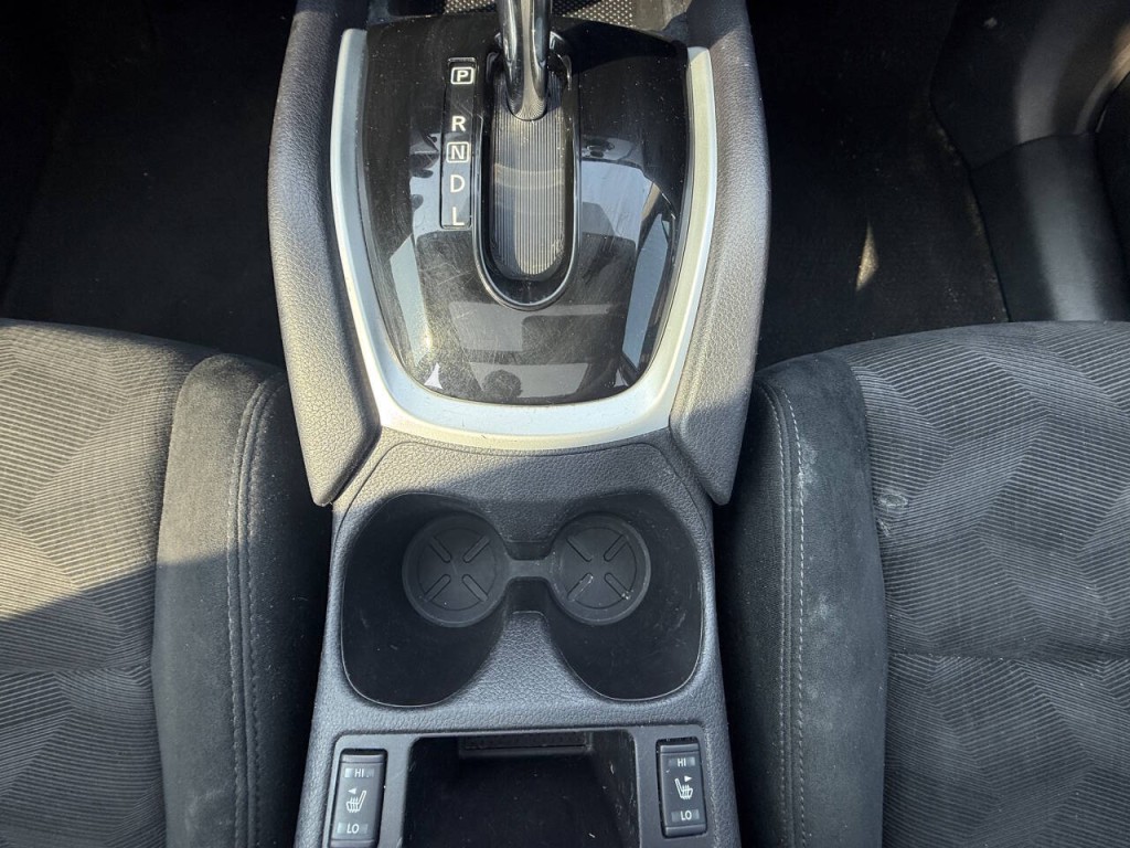 2015 Nissan Rogue Image 13