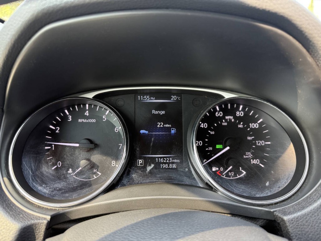 2015 Nissan Rogue Image 17