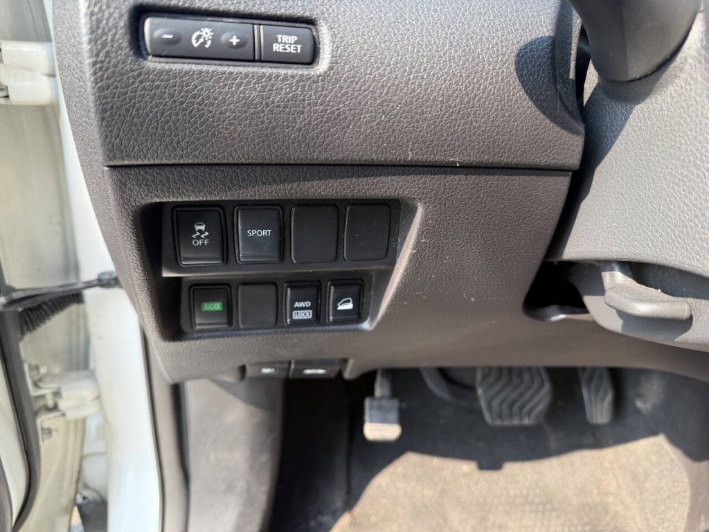 2015 Nissan Rogue Image 22