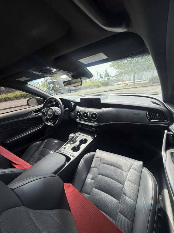 2022 Kia Stinger Image 19
