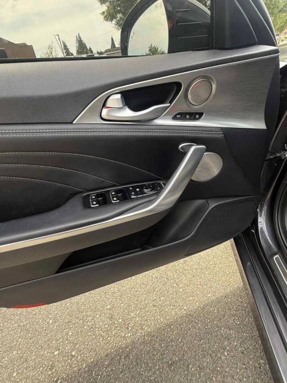2022 Kia Stinger Image 25