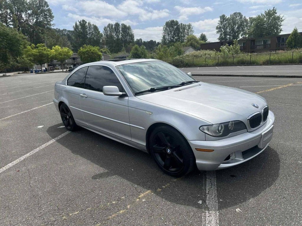 2004 BMW 3 Series Image 1