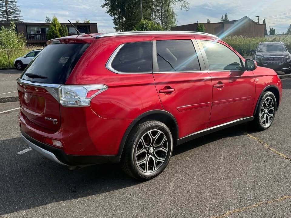 2015 Mitsubishi Outlander Image 4