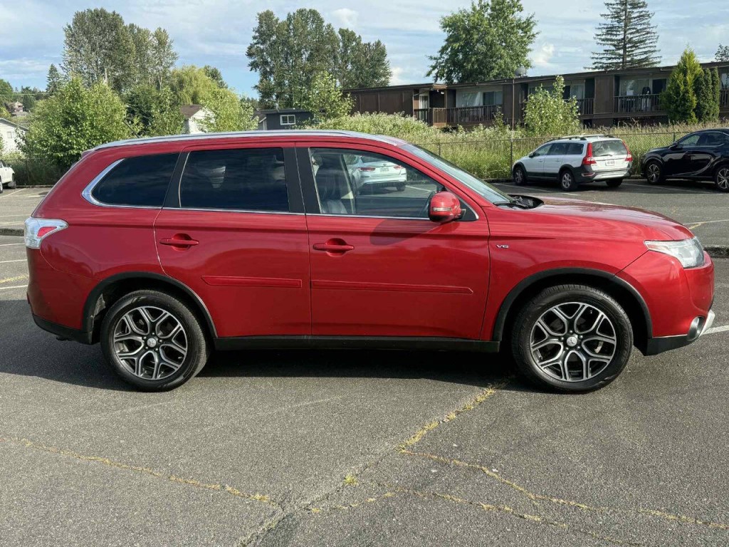 2015 Mitsubishi Outlander Image 5