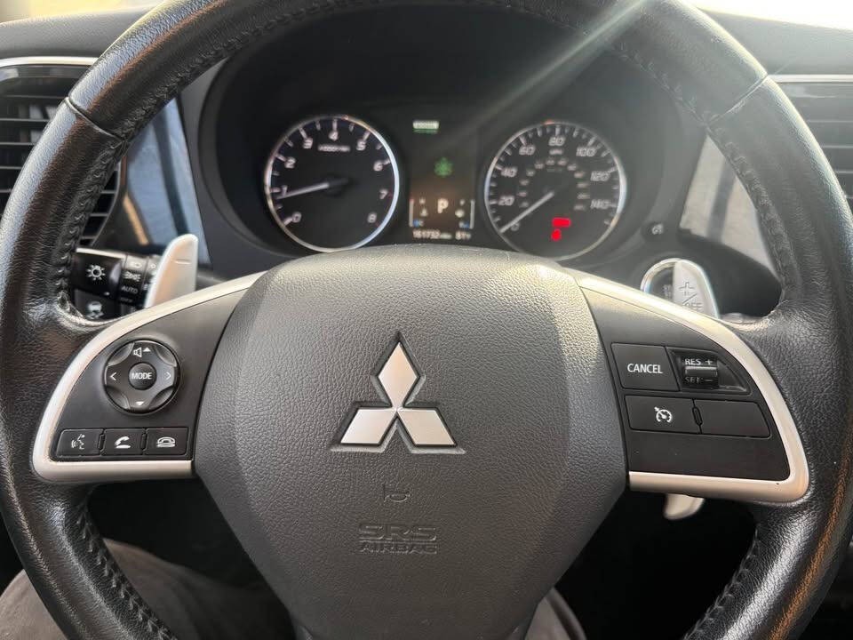 2015 Mitsubishi Outlander Image 22