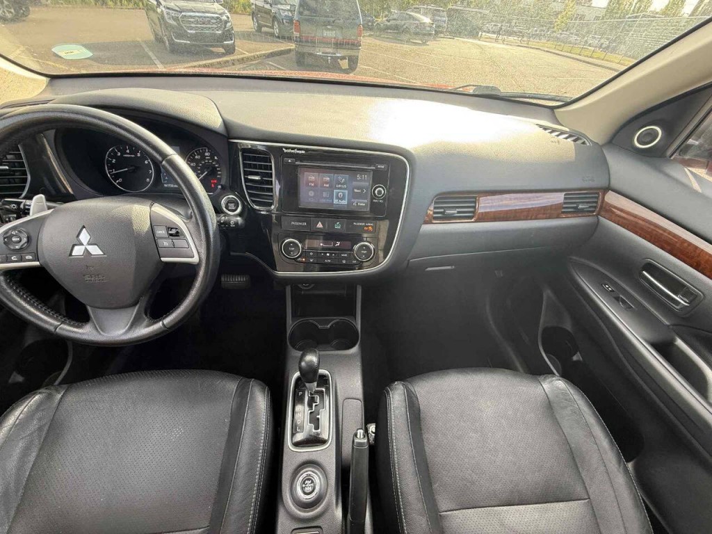 2015 Mitsubishi Outlander Image 27