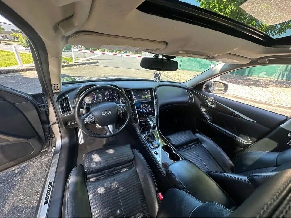 2015 INFINITI Q50 Image 6