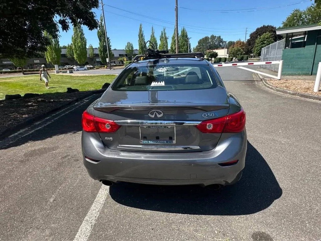 2015 INFINITI Q50 Image 8