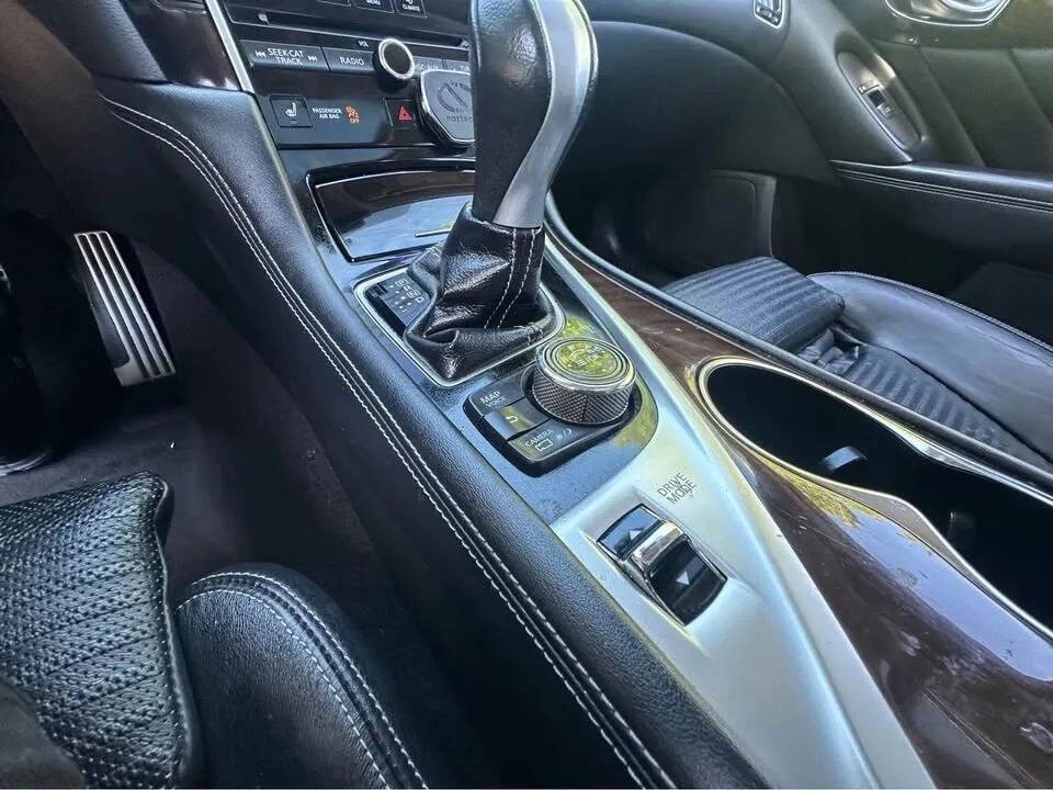 2015 INFINITI Q50 Image 17