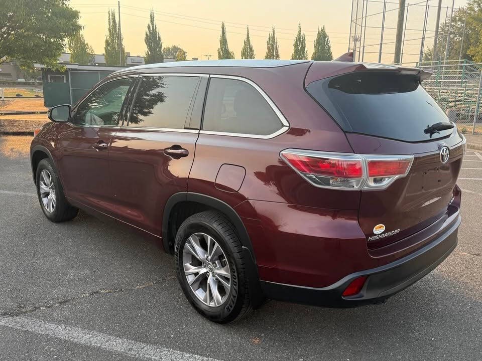2015 Toyota Highlander Image 16