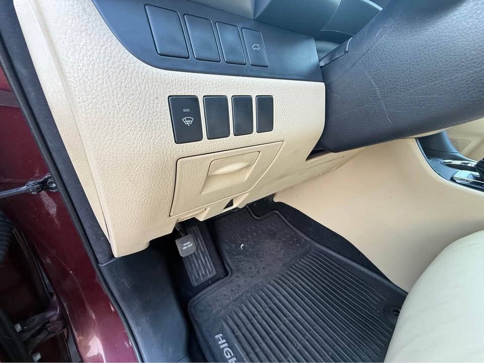 2015 Toyota Highlander Image 18