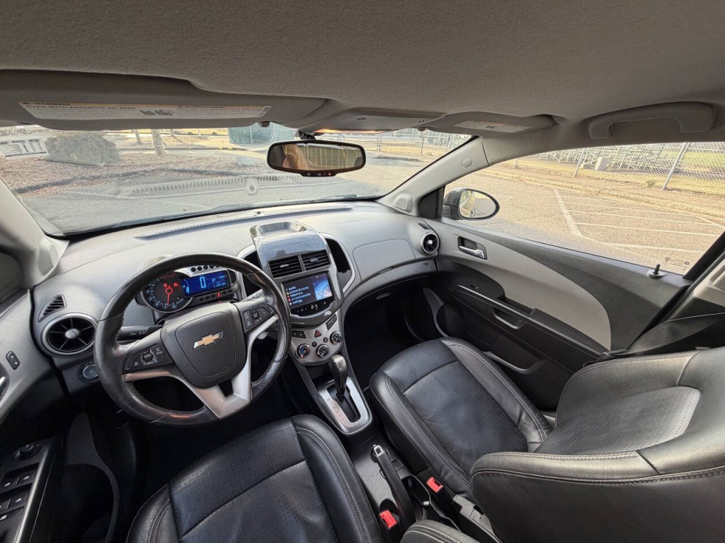 2016 Chevrolet Sonic Image 13