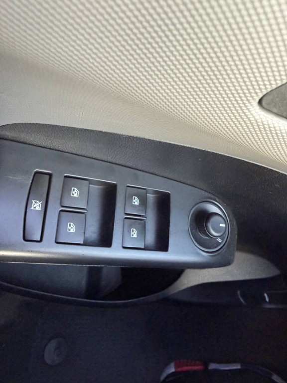 2016 Chevrolet Sonic Image 29