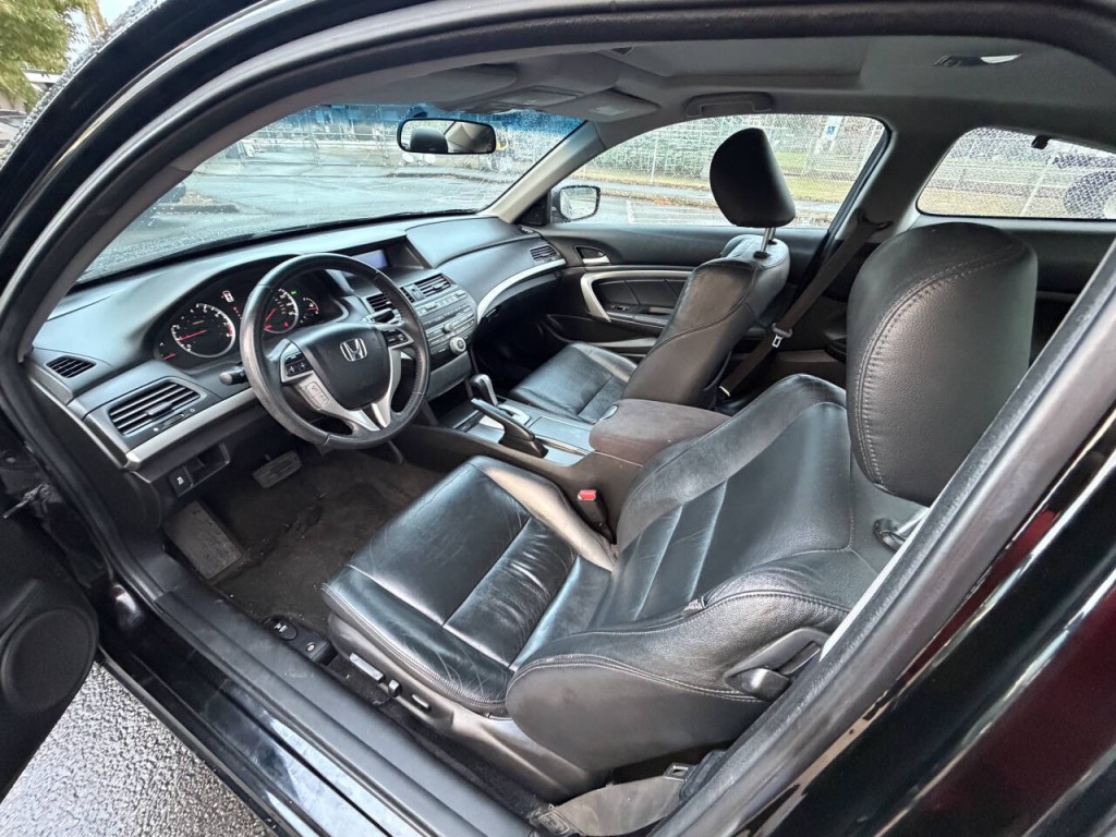 2012 Honda Accord Image 8