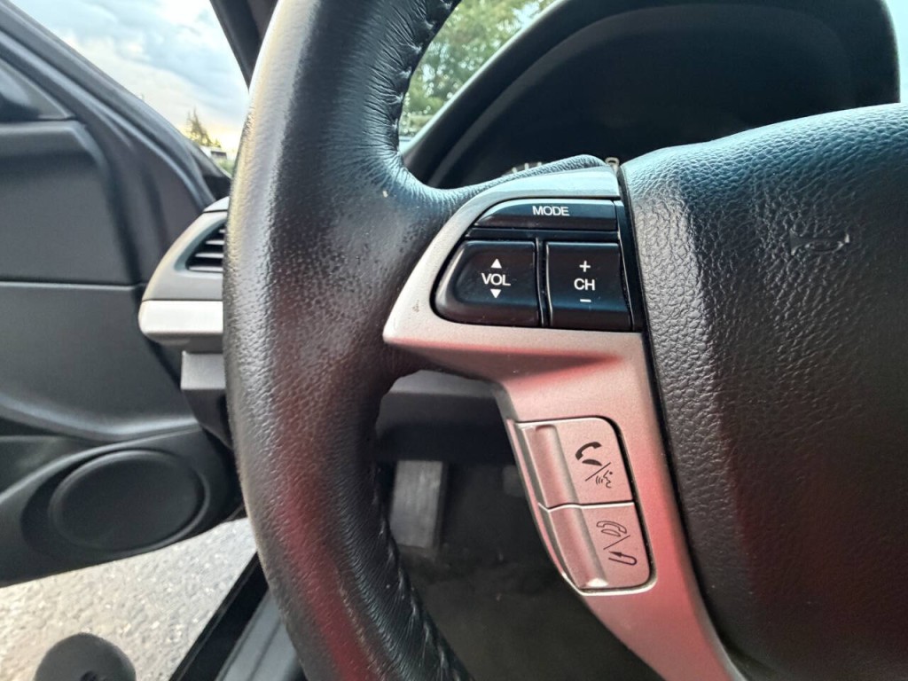 2012 Honda Accord Image 12