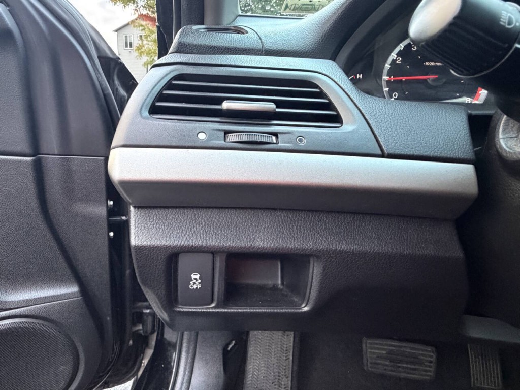 2012 Honda Accord Image 17