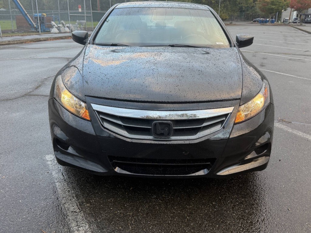 2012 Honda Accord Image 2