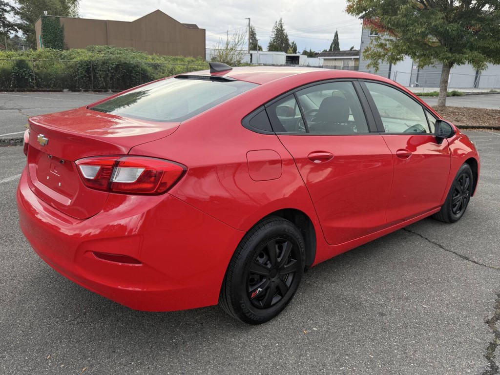 2018 Chevrolet Cruze Image 6
