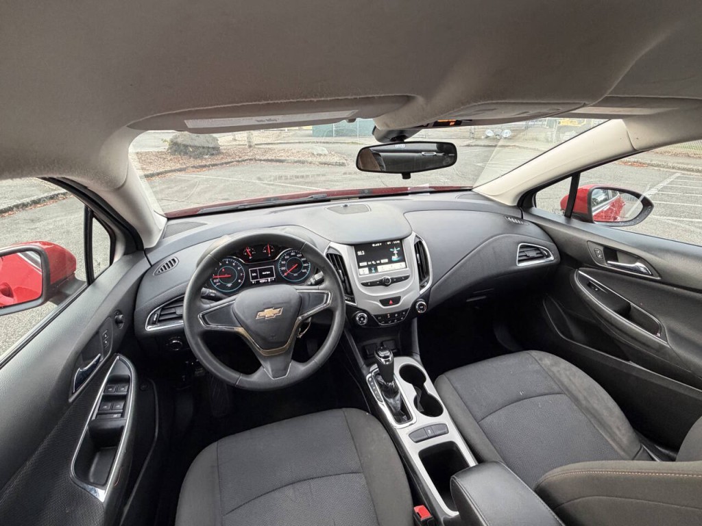 2018 Chevrolet Cruze Image 10