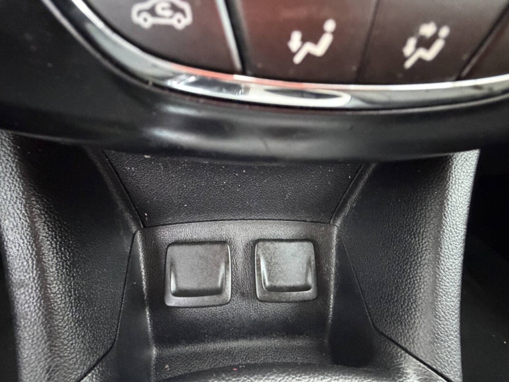 2018 Chevrolet Cruze Image 15