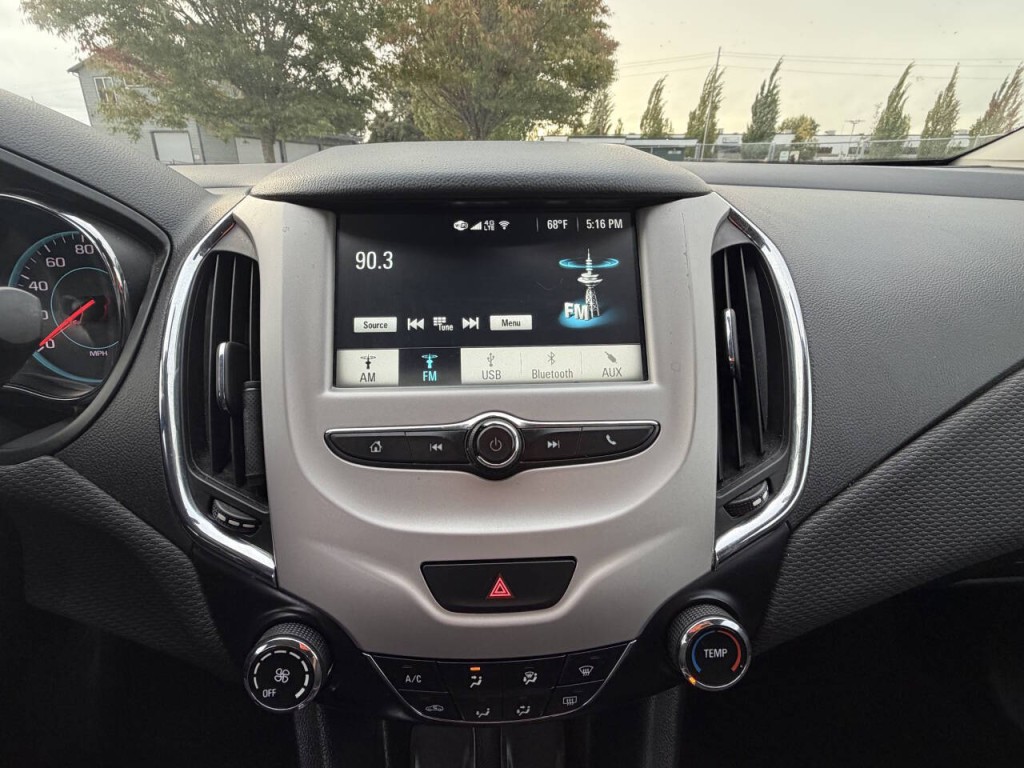 2018 Chevrolet Cruze Image 16