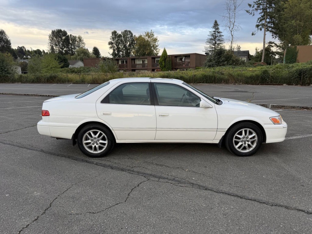 2001 Toyota Camry Image 4