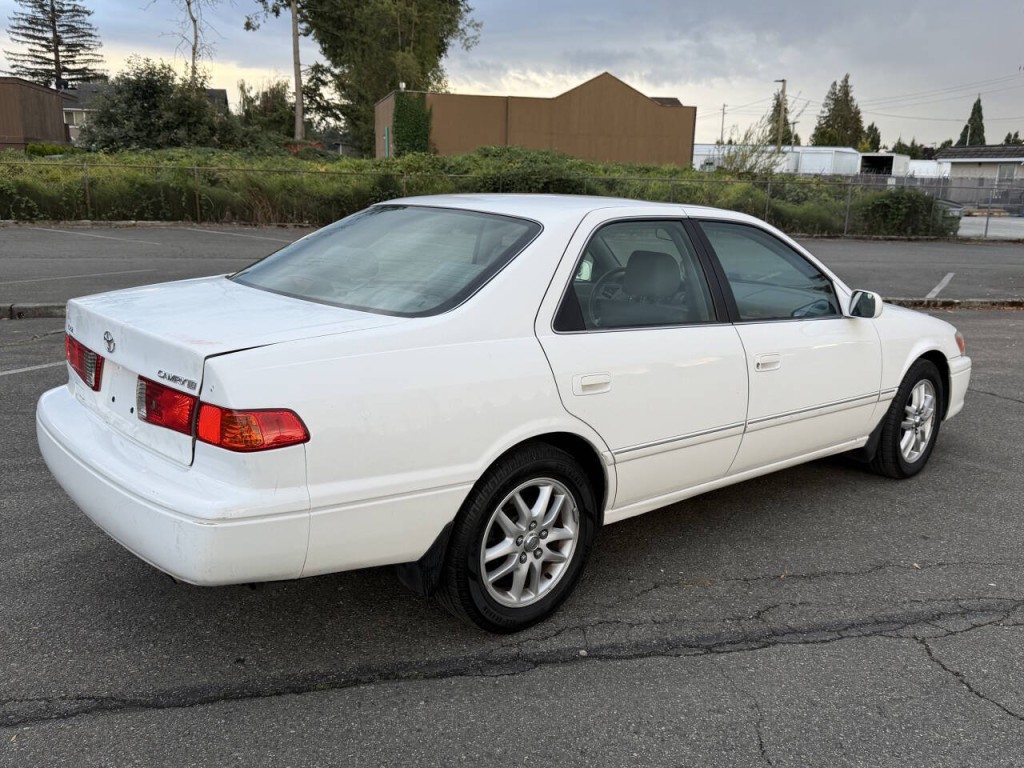 2001 Toyota Camry Image 5