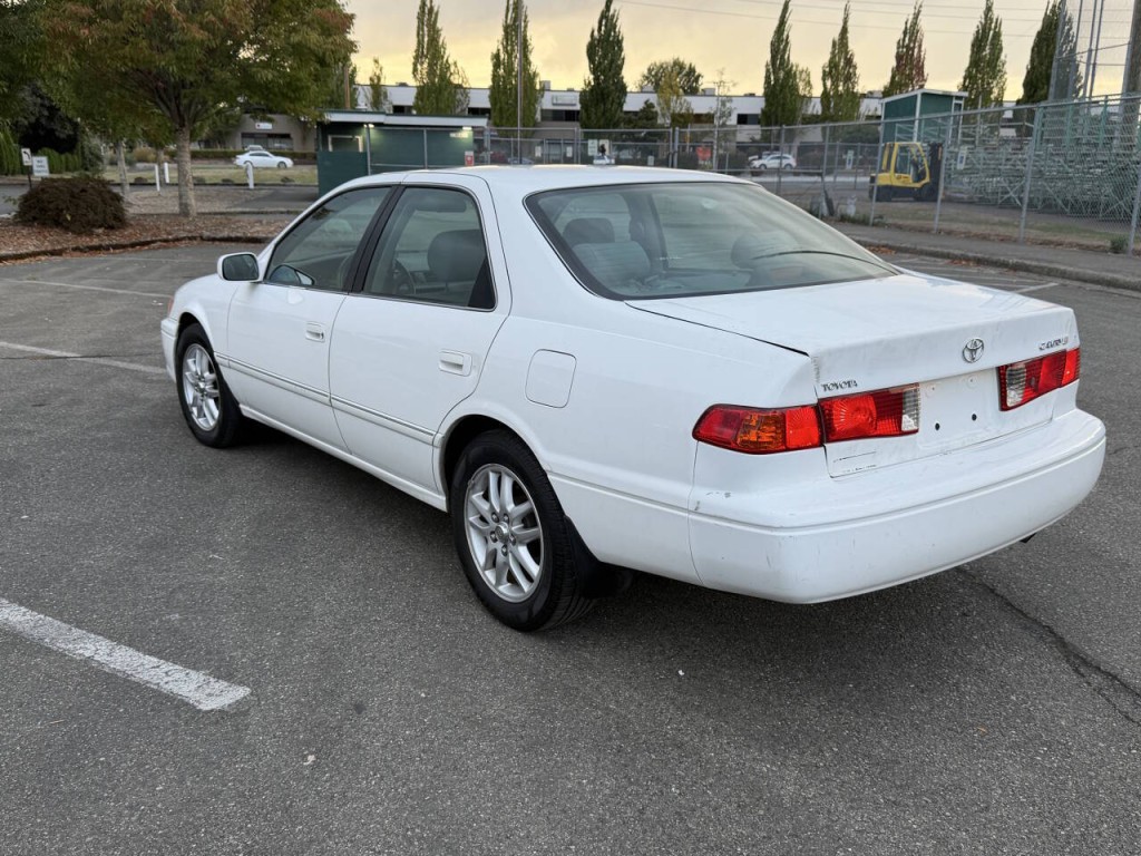 2001 Toyota Camry Image 7