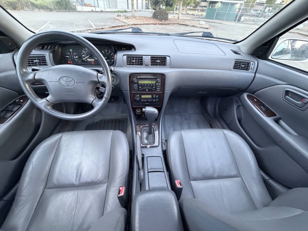 2001 Toyota Camry Image 11