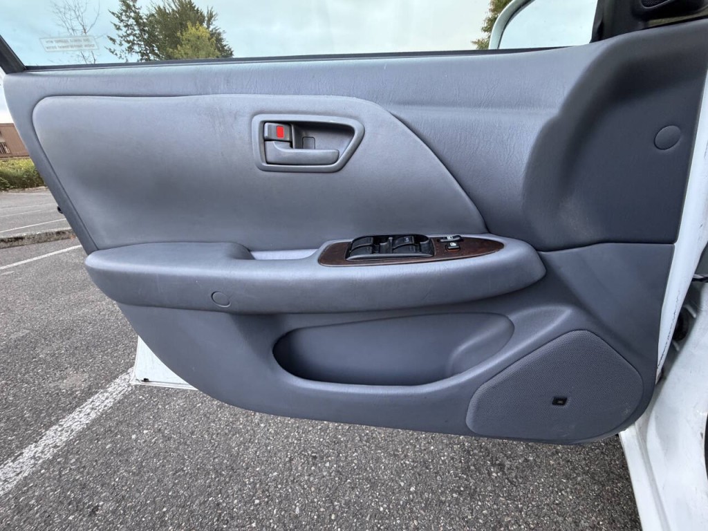 2001 Toyota Camry Image 20