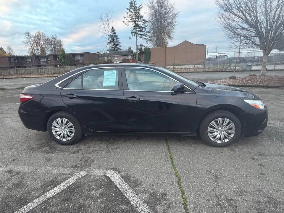 2015 Toyota Camry Image 7