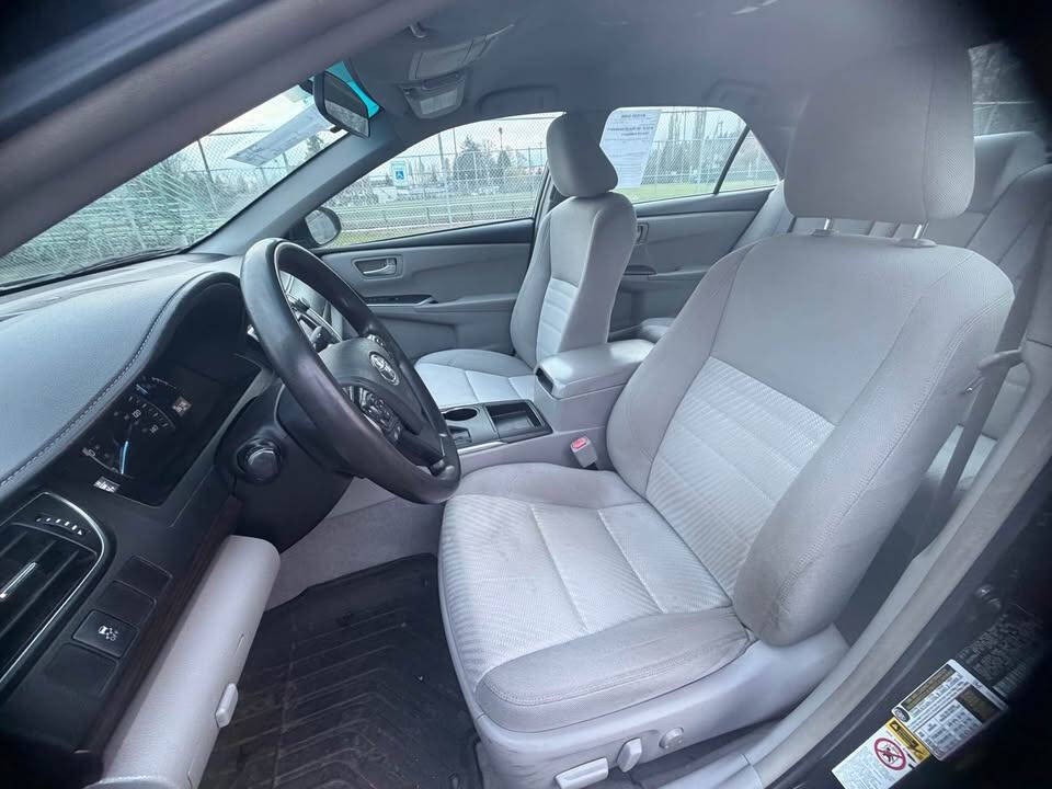 2015 Toyota Camry Image 11