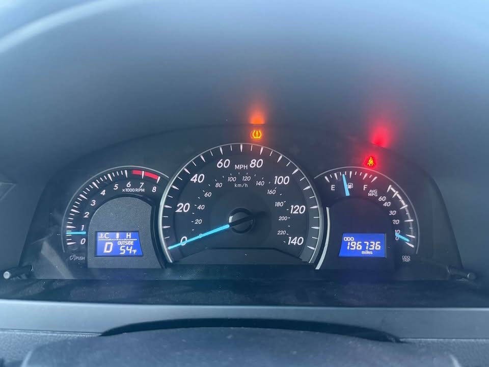 2015 Toyota Camry Image 14