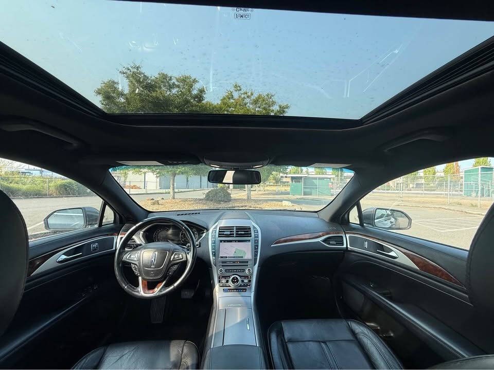 2017 Lincoln MKZ Image 12
