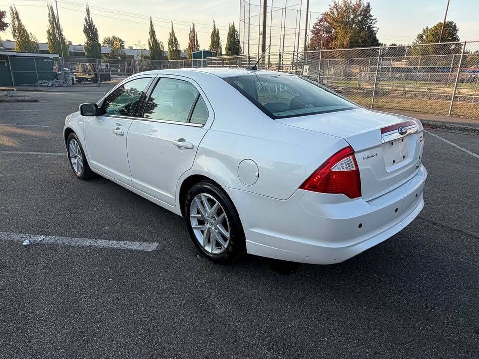 2010 Ford Fusion Image 16