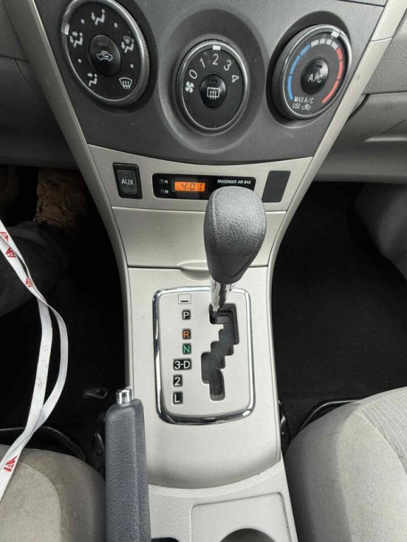 2011 Toyota Corolla Image 10