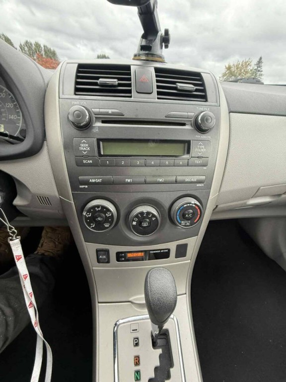 2011 Toyota Corolla Image 22