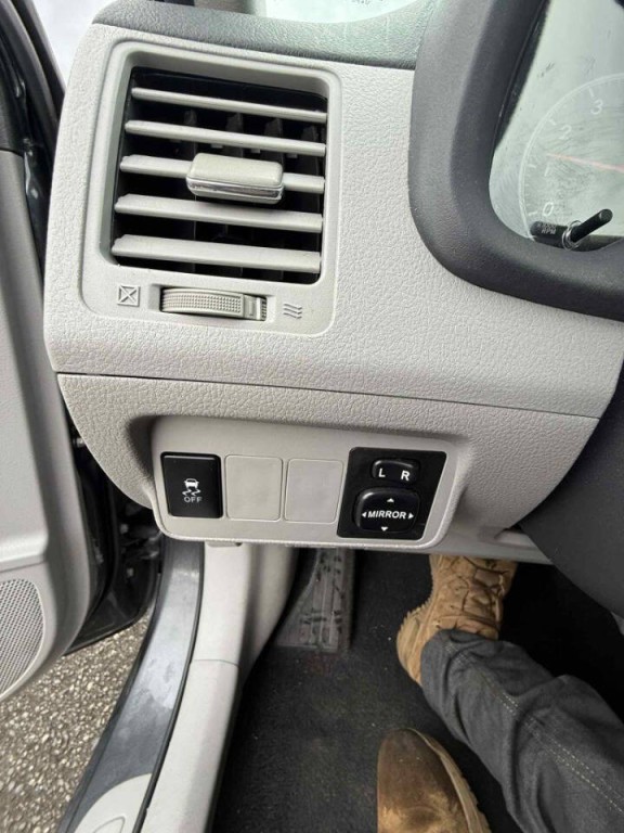 2011 Toyota Corolla Image 25