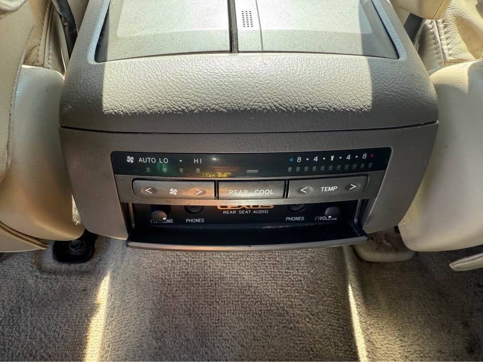 2004 Lexus GX 470 Image 3