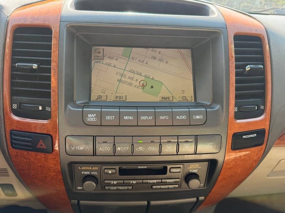 2004 Lexus GX 470 Image 10